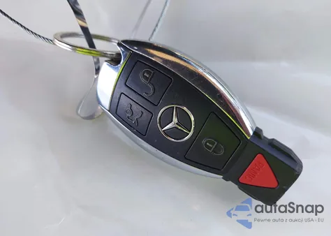 2016 Mercedes-Benz Glc 300 z USA, uszkodzony, nr VIN WDC0G4JB1GF051981